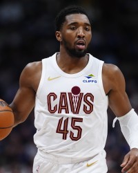 爱游戏官方入口-得分已经上双！米切尔首节6中4高效拿下12分1助攻